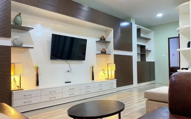 Daddy Dream Hotel And Residence