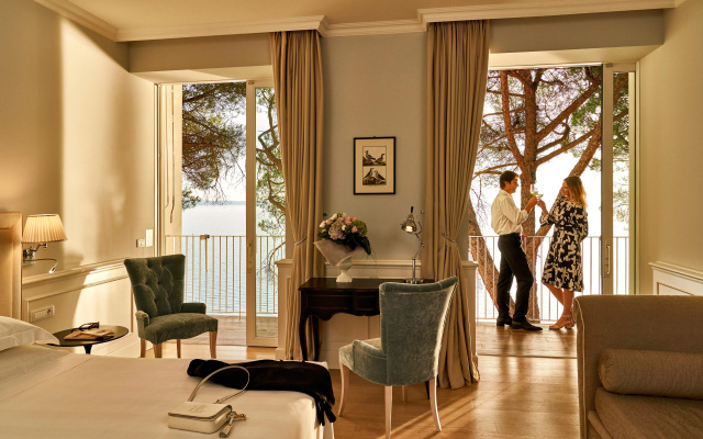 Hotel Riviera & Maximilians