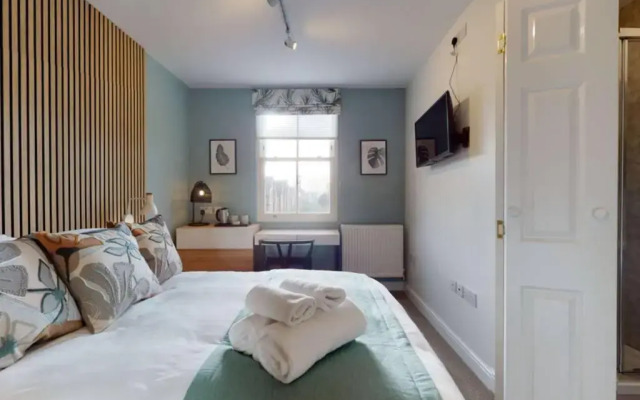 The Oxford Lodge six bedroom Oxford home