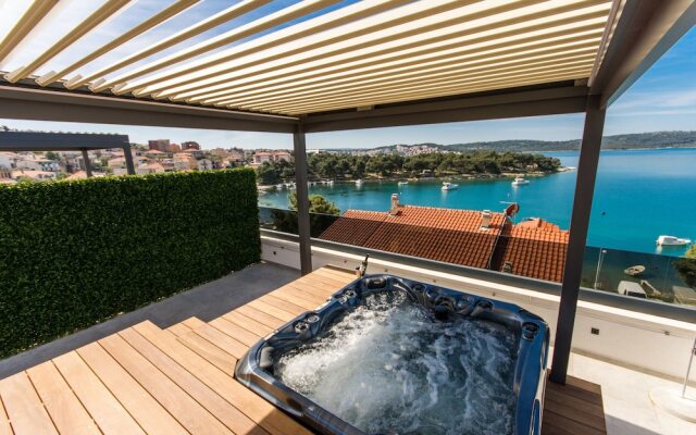 Luxury Apartments Royal M with Pool