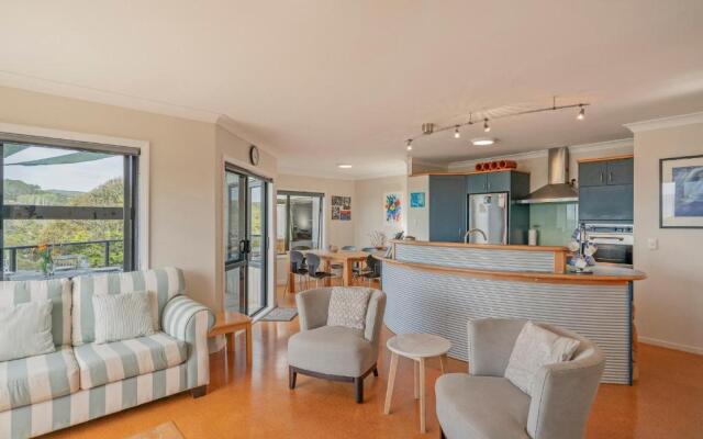 The Glass House - Kuaotunu Holiday Home