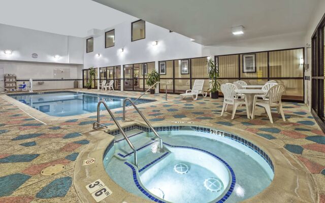 Hampton Inn Hotel Detroit/Belleville-Airport Area