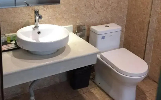 Shell Zhaozhong Ancient Street, Jinzhong County Railway Station Hotel