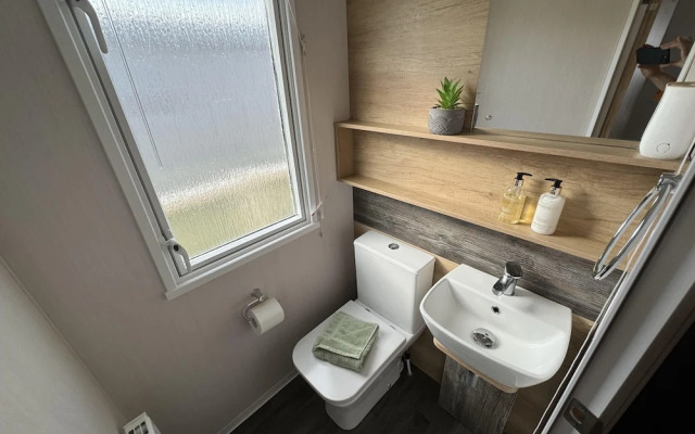 Beautiful 2-bed Holiday Home