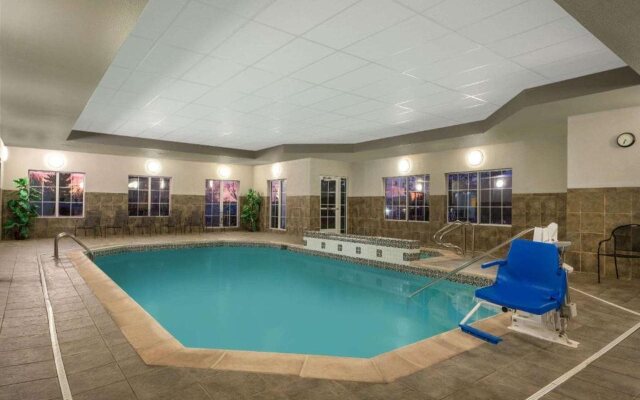 La Quinta Inn & Suites By Wyndham Loveland