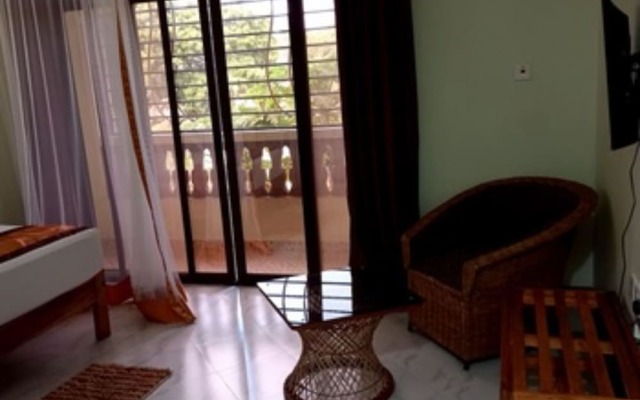 CaliTwapa Hotel & Restaurant