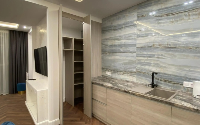 Modern Classic 2 bedroom apartment near Most City