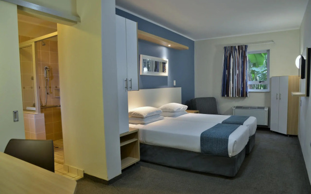 Road Lodge Cape Town International Airport