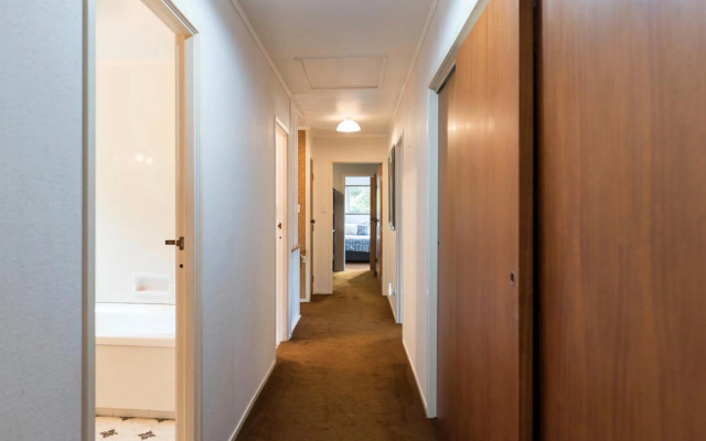 Central Spacious Family House - Paihia Holiday Home