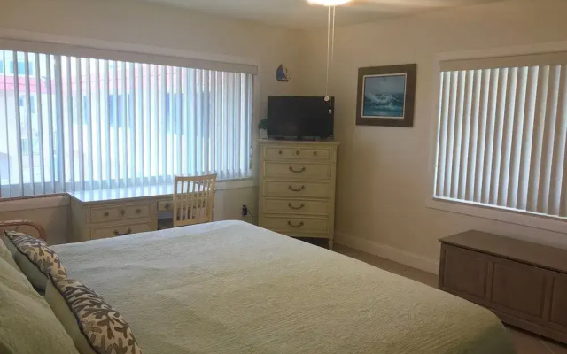 Win-San C-206 - 2 Br Condo