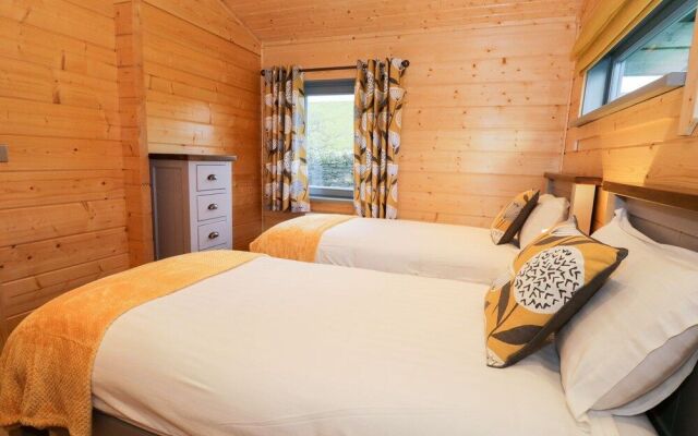 Oak Lodge
