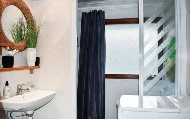 Nice Home in Motala With 4 Bedrooms