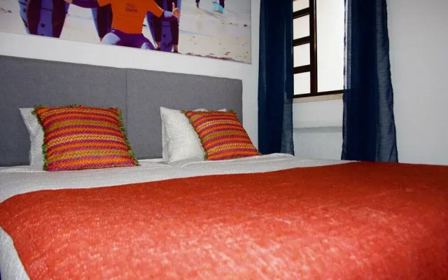 Surf Riders & Co - Surf Camp Moinhos