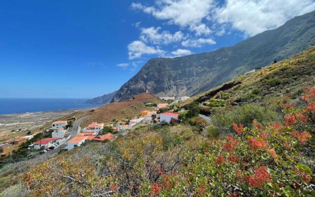Two-Bedroom House 5, FreeWifi, AC, BBQ, Mountain View