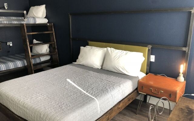 Deep Ellum Hostel