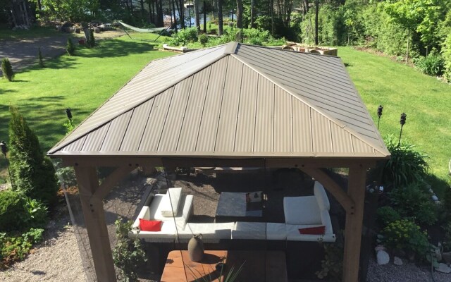The Muskoka Rose Guest House & Retreat