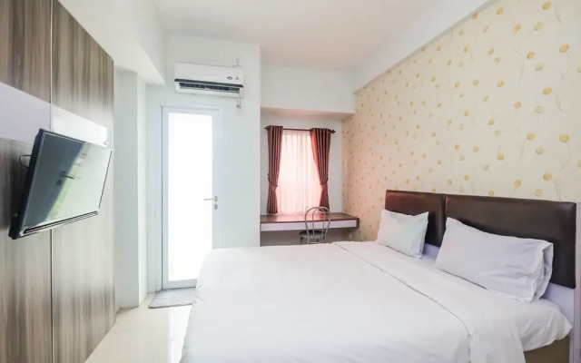 Minimalist Tamansari Mahogany Studio Apartment with City View