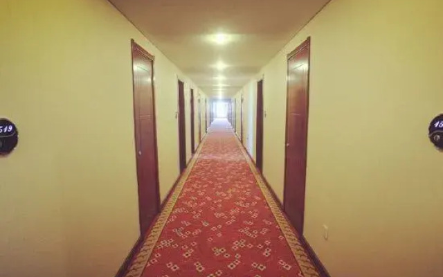Linhai Business Hostel