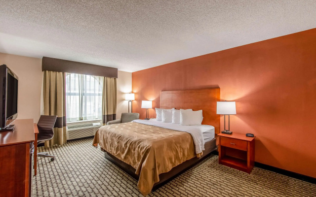 Country Inn & Suites by Radisson, Muskegon, MI