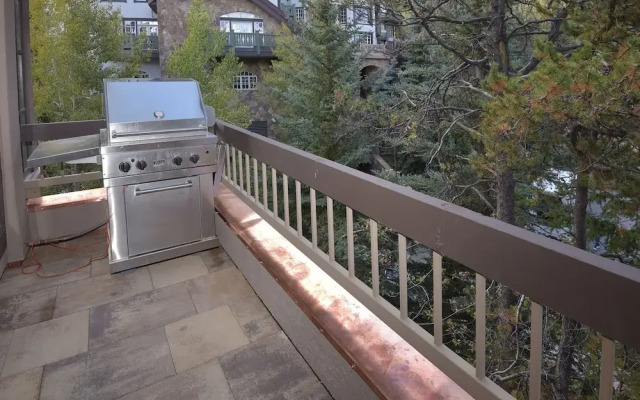 The Pines 401
