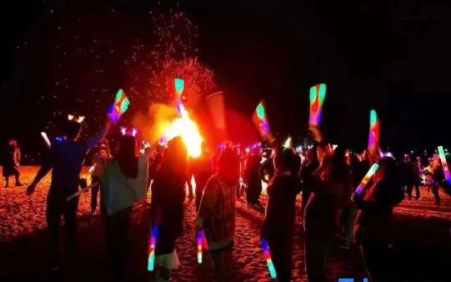 Shengsi Z·Encounter light luxury swimming pool resort