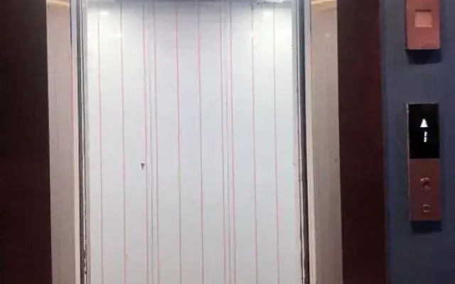 Xinzheng Hanfei Hotel (Golden Avenue store)
