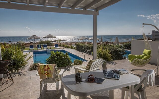 Celebrity Villa Oliver P 14