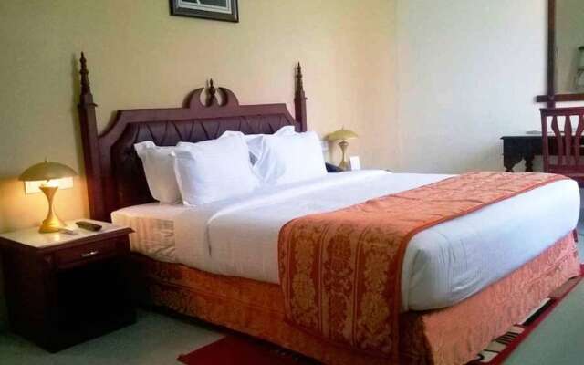 Madathil Regency Hotel