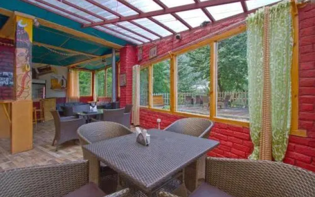 Sashas Hotel