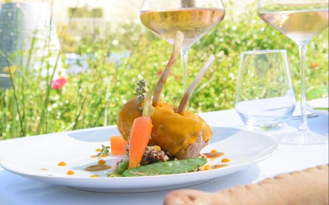 Le Domaine de Baulieu, Singuliers Hotels