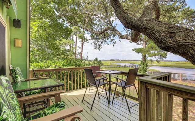 Amazing Views! One More Day Escape on Oak Island