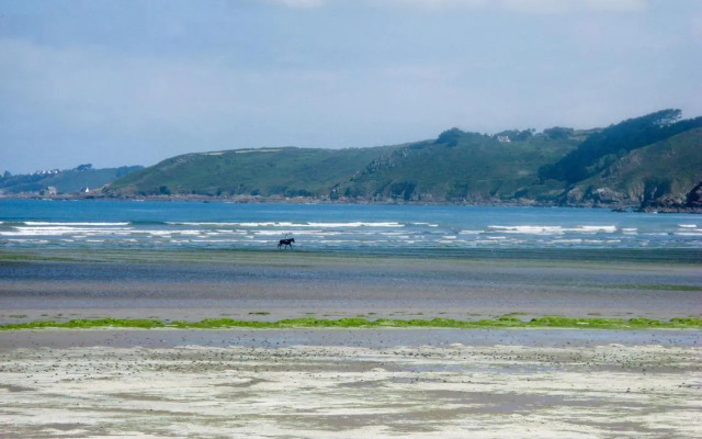 Holiday Home Les Menhirs - PML105