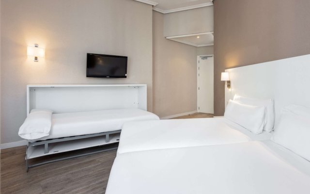 Tryp Madrid Gran Via Hotel