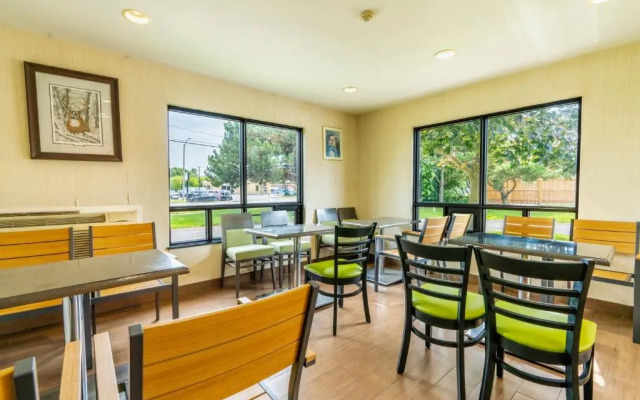 Comfort Inn Midtown