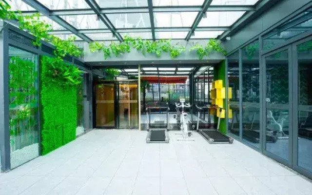 Blueprint Cloud Hotel (Shenzhen Longcheng Plaza subway station store)