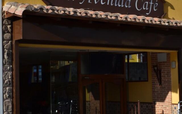 Hostal Avenida