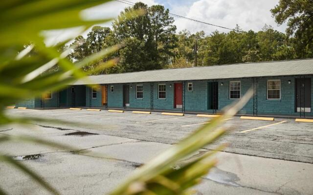 Carole Motel