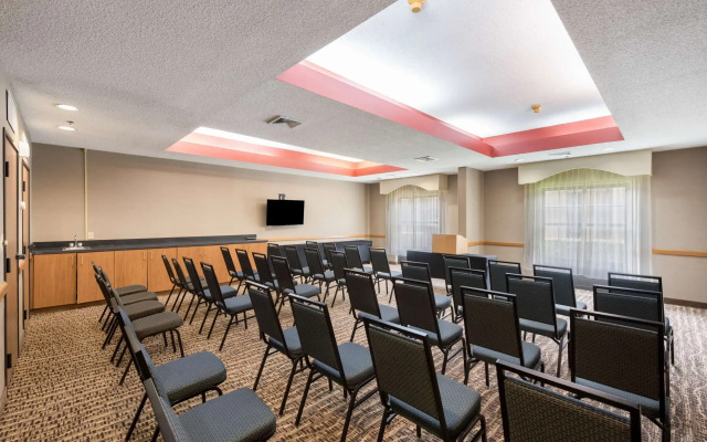 Comfort Suites Monroe