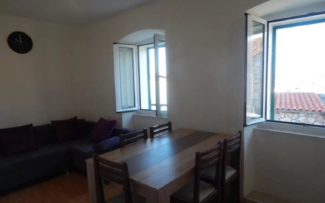 Apartment Kova - 10 m from sea: A1 Murter, Island Murter