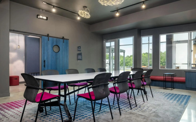 Aloft Florence