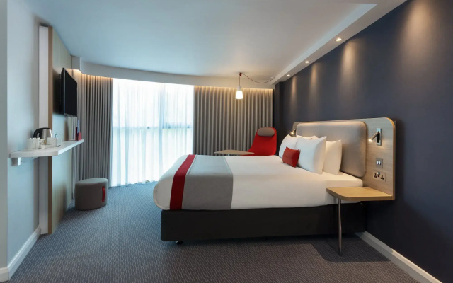 Holiday Inn Express London - Park Royal by IHG