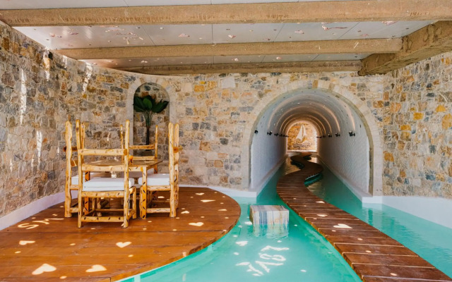 Agalia Luxury Suites