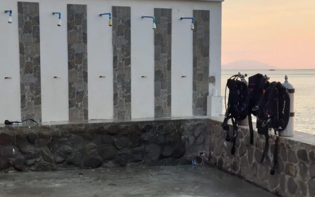 Raya Del Sol Dive Resort