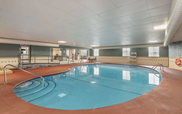 Quality Inn Newton at I-80