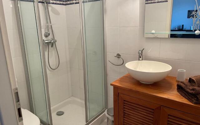 Appartement de charme dans résidence avec piscine