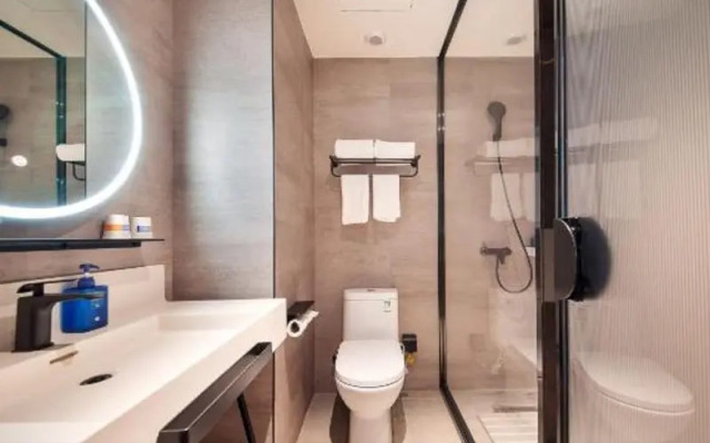 Hanting Hotel Shanghai Babaiban Pudian Road Metro Station
