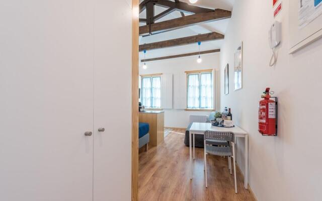 733 Costa Cabral Metro Residence