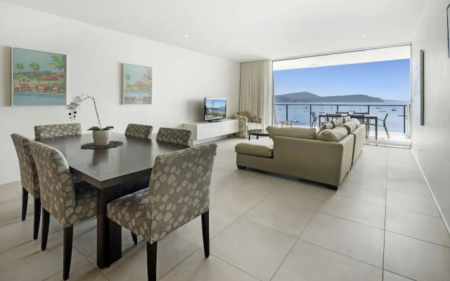 Unit 80 3 B/R Lux Ocean View