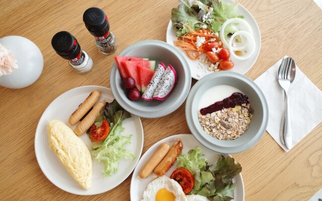 The Rise Suites Hotel Chiang Mai