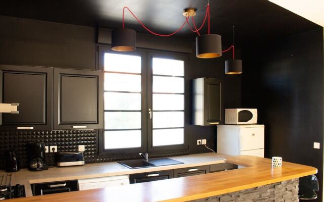 Large Apartment Saint Martin District